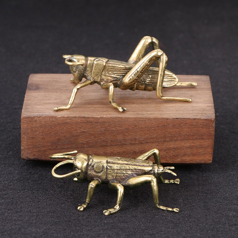 Office Table Accessories Unique - Ornement créatif de cricket en laiton